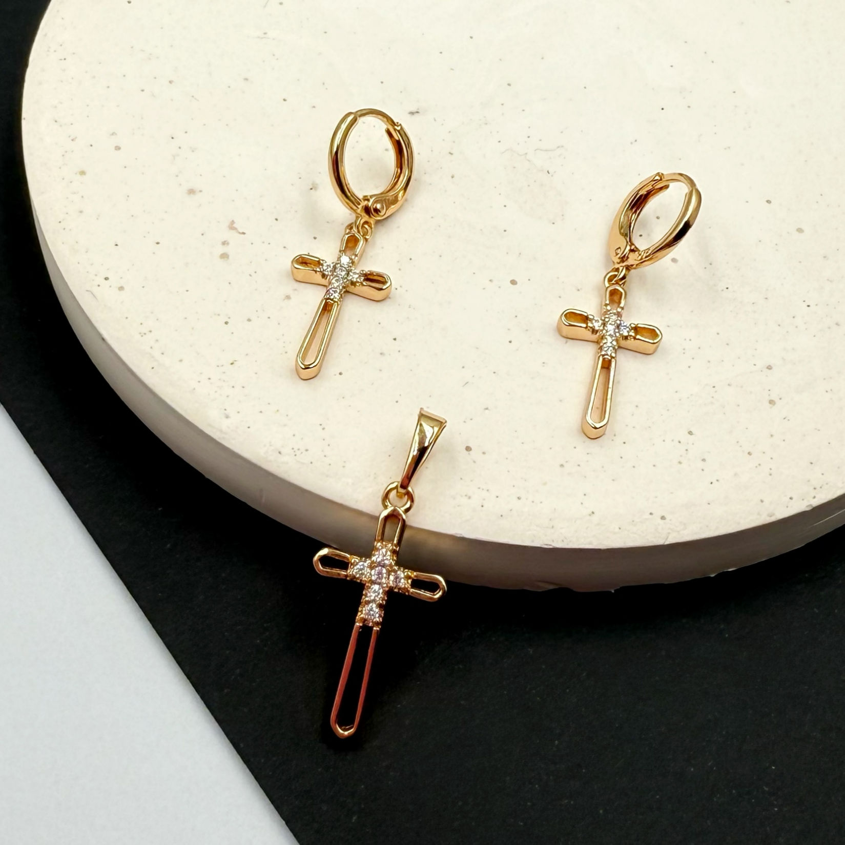 Xuping ГУРТ : Набір прикрас 18К позолота хрестики | Оптовий Постачальник