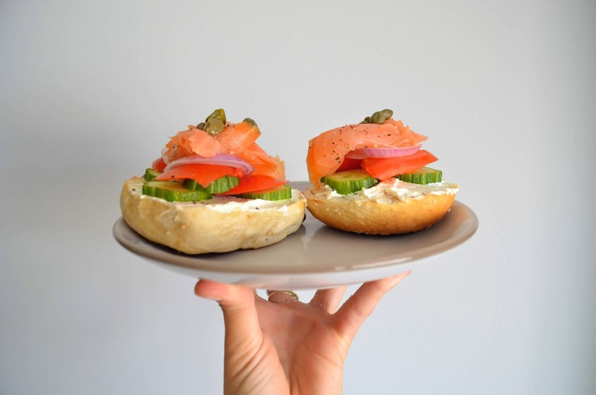 Miniatura: Lox Box- Caja de brunch de salmón (4 porciones)
