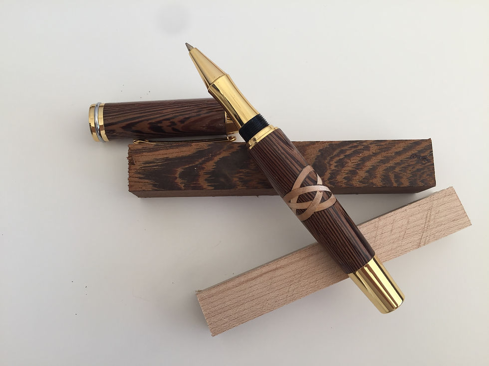 Thumbnail: l'Esecutiva intarsiata complessa