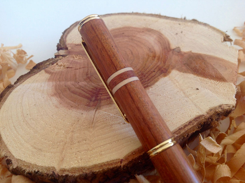 Thumbnail: l'Elegante in doussié a contrasto