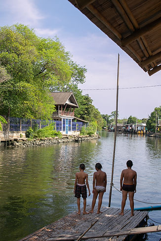 Local kids at Thonburi Canal