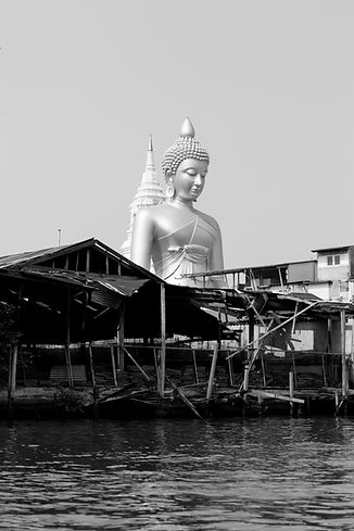 Giant Buddha: Wat Paknam Phasi Charoen