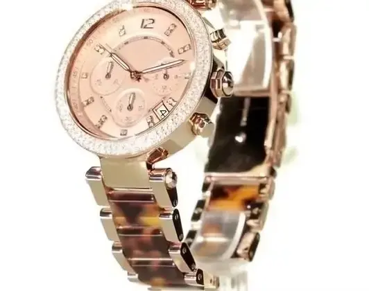 RoseVogue Luxe