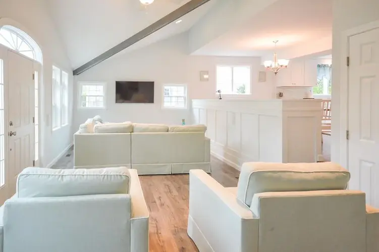Living - 37 Uncle Henry's Road, New Seabury Vacation Homes
