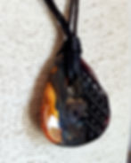 Miniaturebillede: "Mandola Amber and Calcedonia"