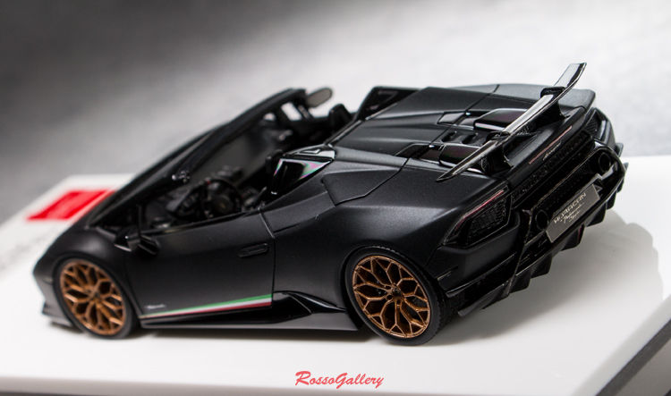 Thumbnail: Lamborghini Huracan Performante Spyder 2018 Matt Black