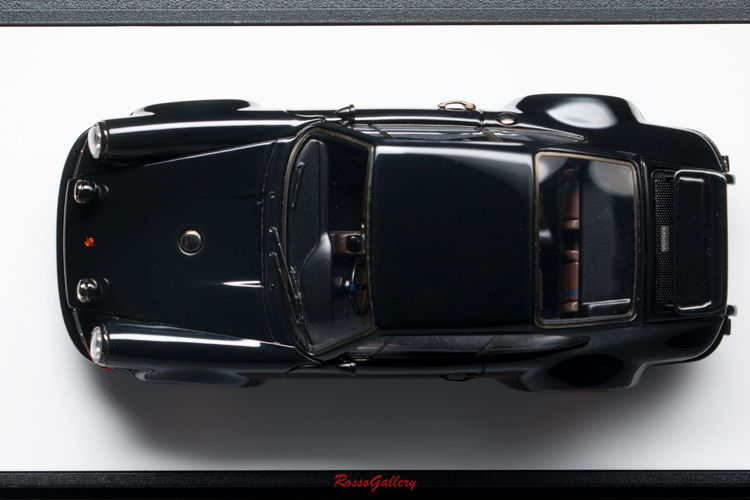 Thumbnail: Porsche Singer 911 (964) Wing Up Black VM203
