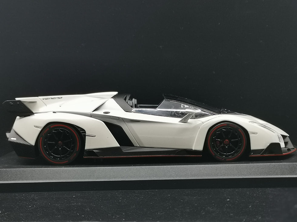 Thumbnail: Lamborghini Veneno Roadster Spider 2013 09502W