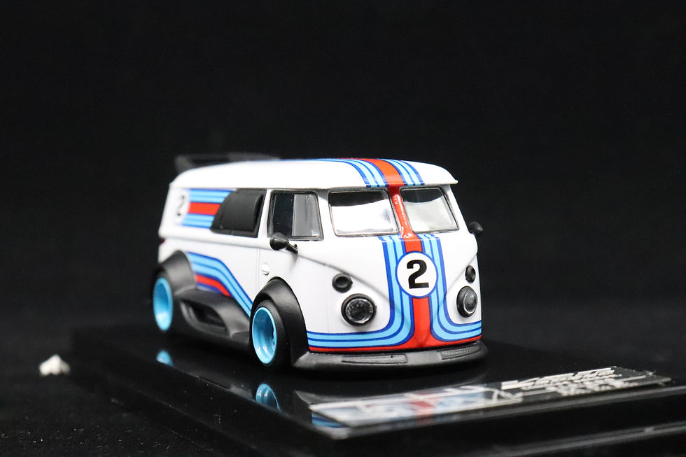 Thumbnail: Volkswagen Type 2 Kombi Flyer Martini N2