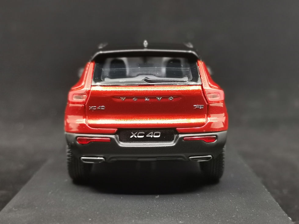 Thumbnail: Volvo XC40 Fusion Red Metallic 03673R