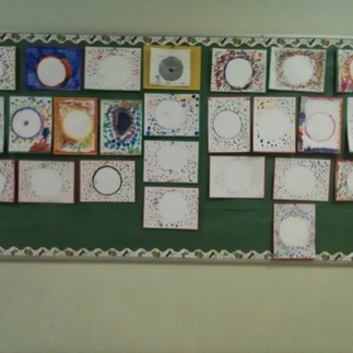 Student Dot Artwork  - Des points