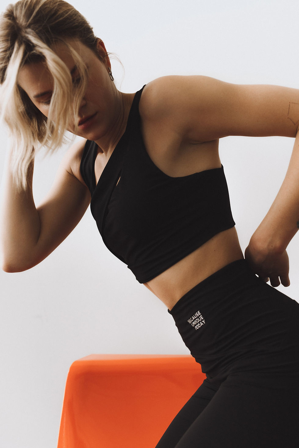 Прев'ю: Топ асиметрія