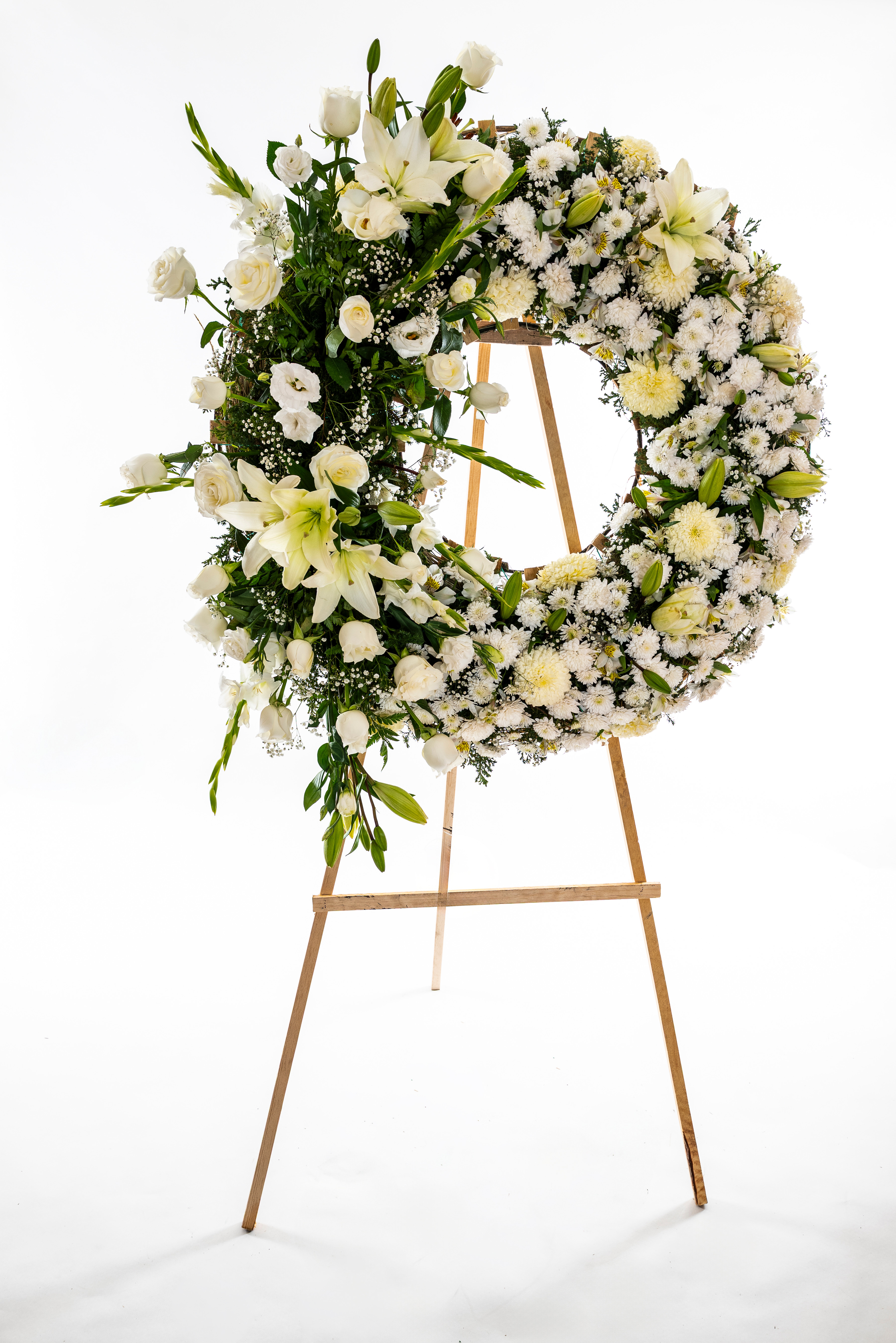 CORONA FLORAL FUNEBRE (simboliza eternidad)