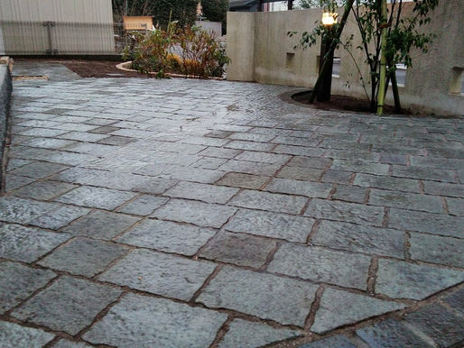 手間のかからないお庭にリフォームしました