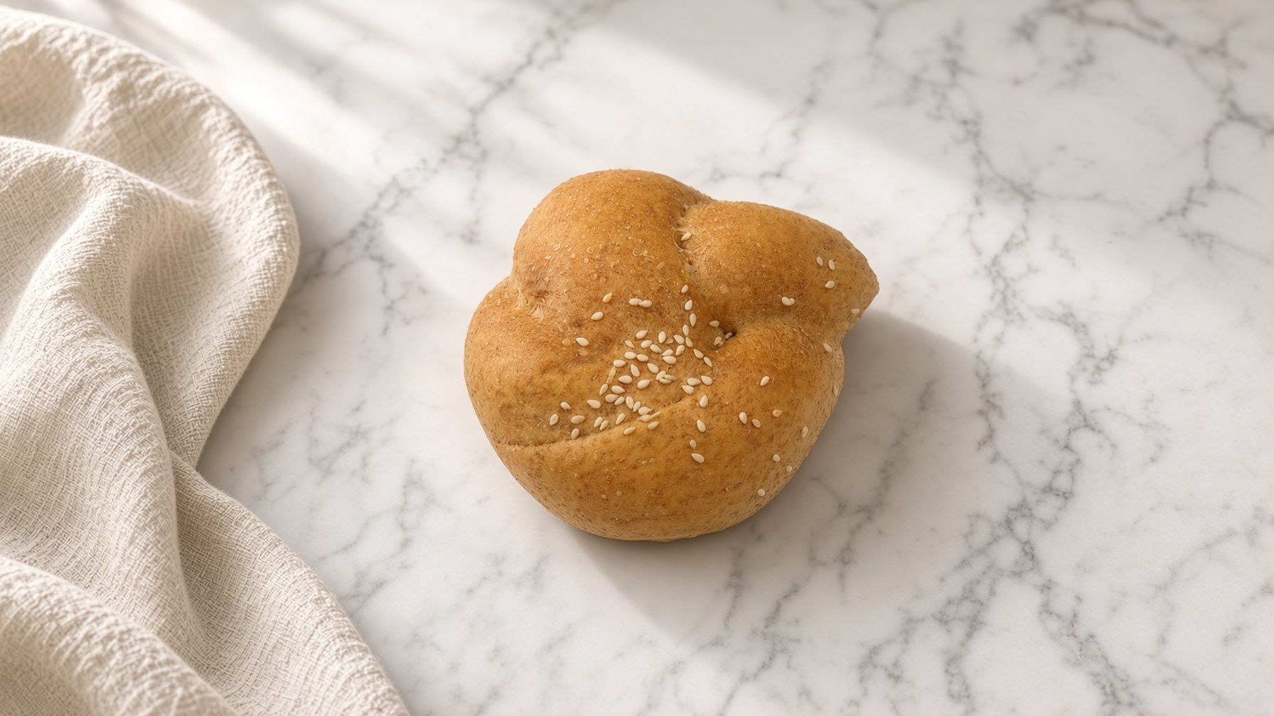 WHOLE WHEAT CHALLAH BUN