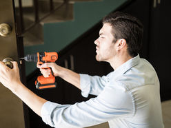 Choosing the Right Commercial Locksmith: Tips and Factors to Consider