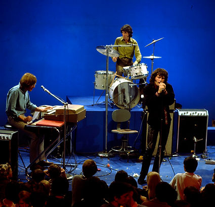 The-Doors-Vox-Continental-Ray-Manzarek.j