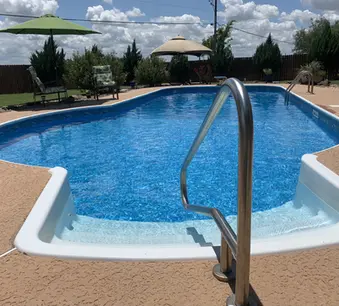 DFW Vinyl Pools - Wichita Falls vinyl liner replacement - Martinique pool shape with Panama 27/27 mil liner pattern from Latham Pool
