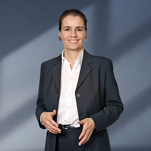 Henn_Homepage_Portrait_MHenn_03.jpg