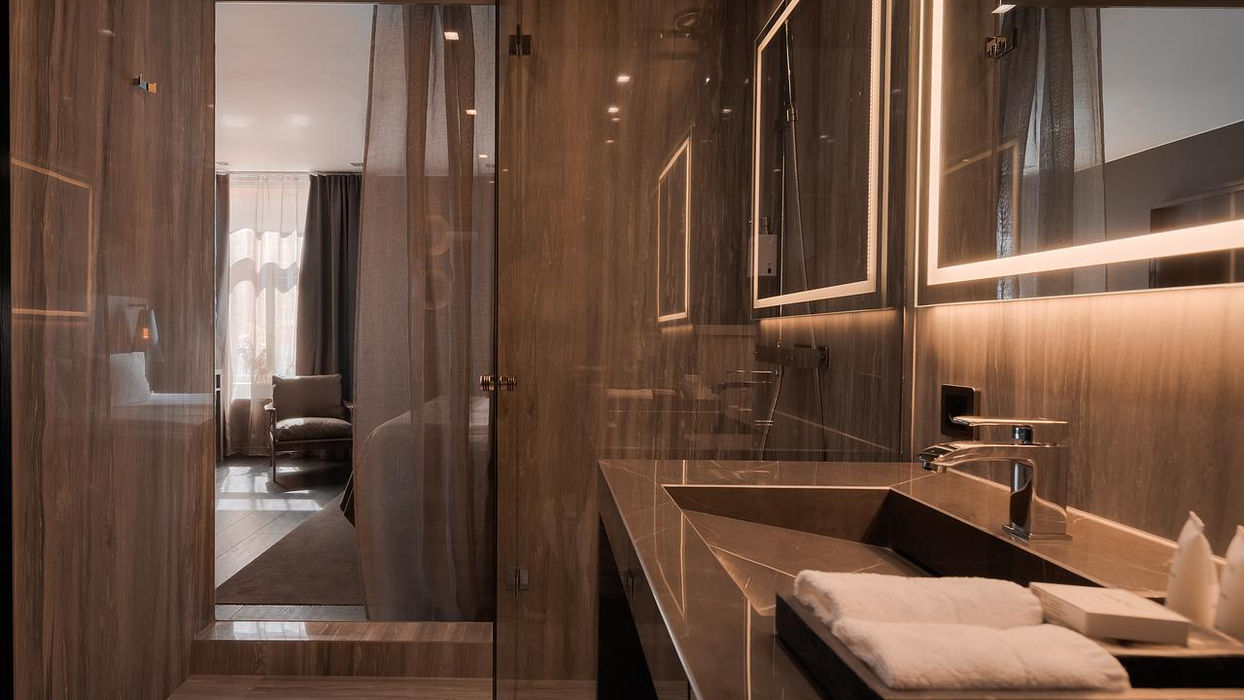 The Lamp Hotel Rooms