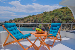 Teknede Oturma alanı