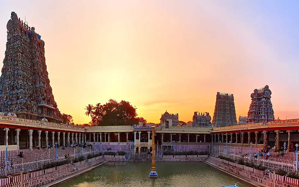 Thumbnail: meenakshi amman temple trichy