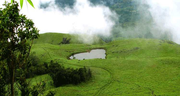 الصورة المصغرة: Chembra Peak