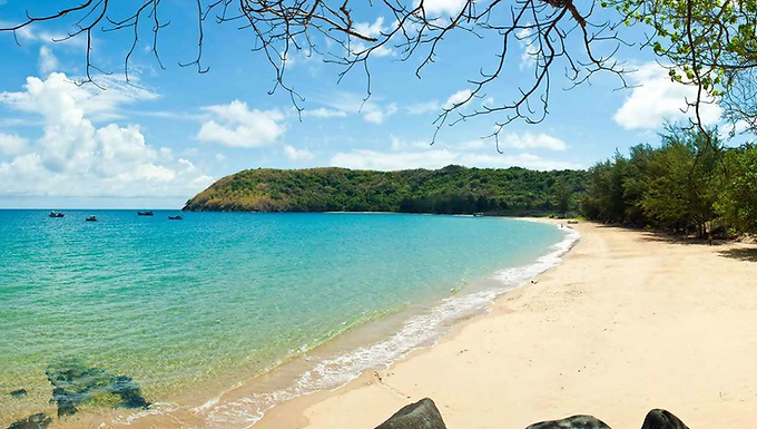 Vietnam Dam Trau Beach
