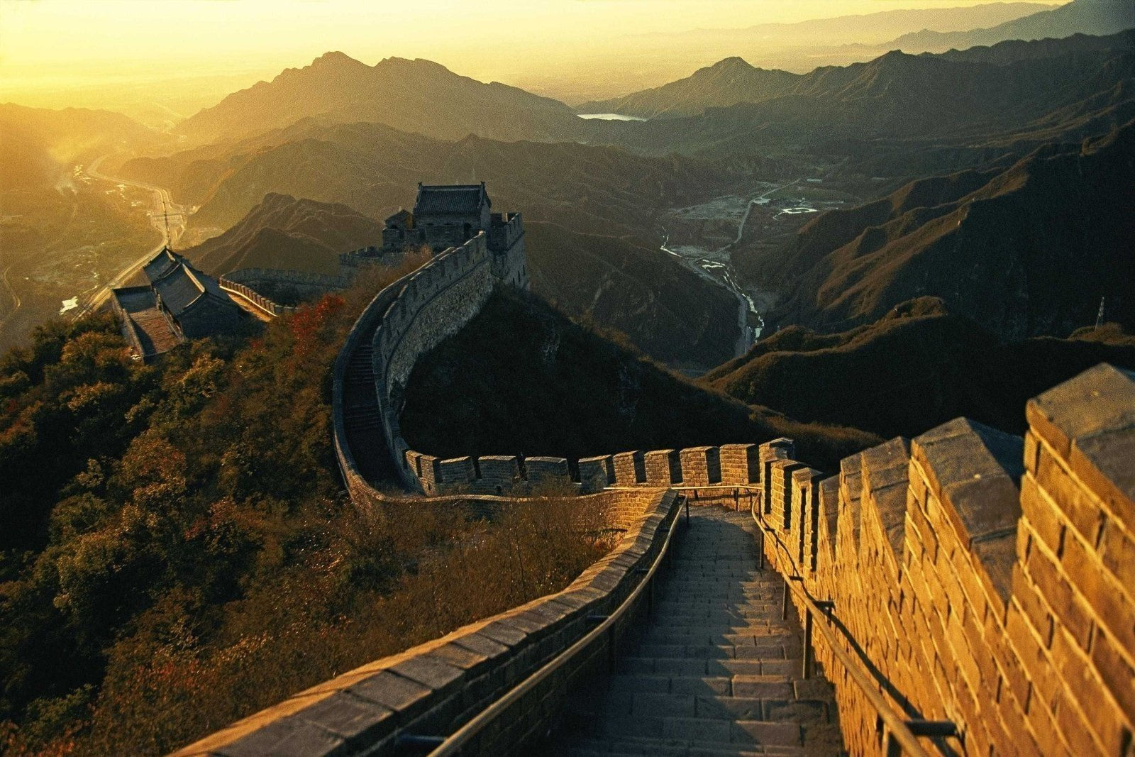 Juyongguan Great Wall Beijing Muslim Tour