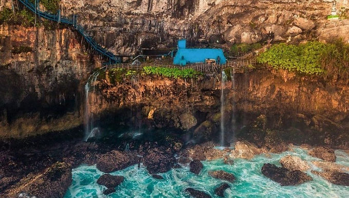 Bali Peguyangan Waterfall Nusa Penida