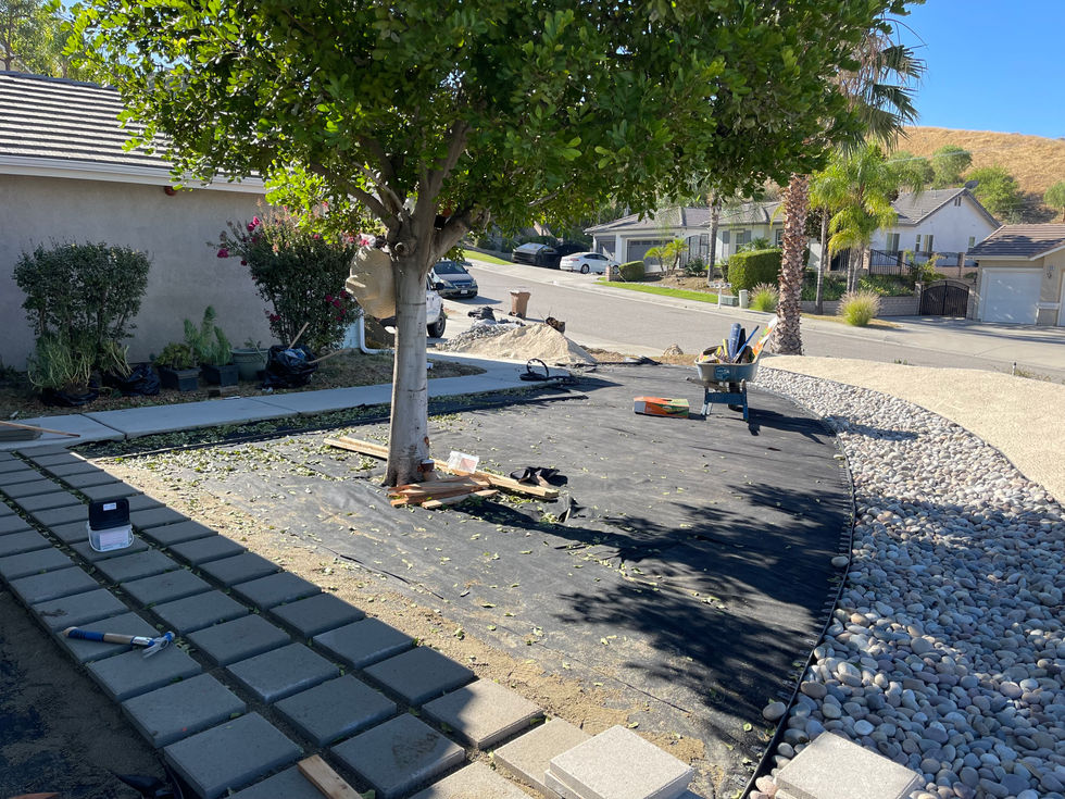 Colton Landscape 12x12 Gray Paver Installation