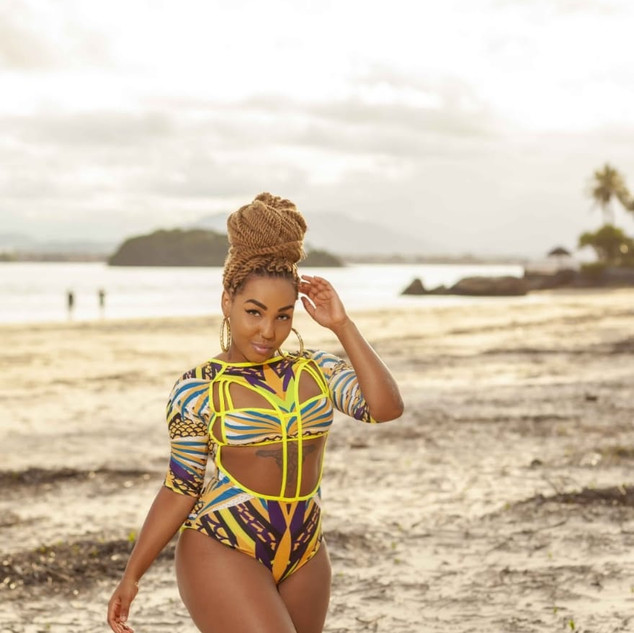 Acompanhantes Curitiba - Valeska - Gatas da Capital