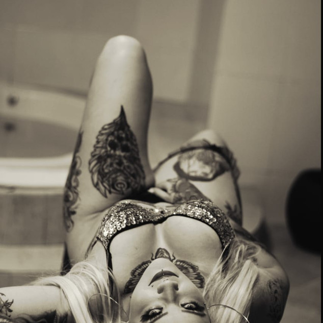 Acompanhantes Curitiba - Gatas da Capital - Emanuelle Martins