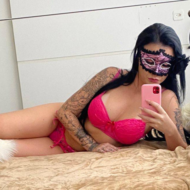 Acompanhantes Curitiba - Gatas da Capital - Sara Ferrari