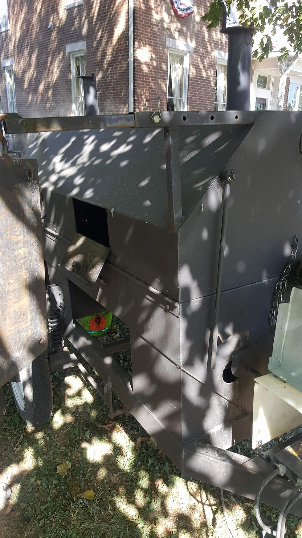 Thumbnail: hog roaster