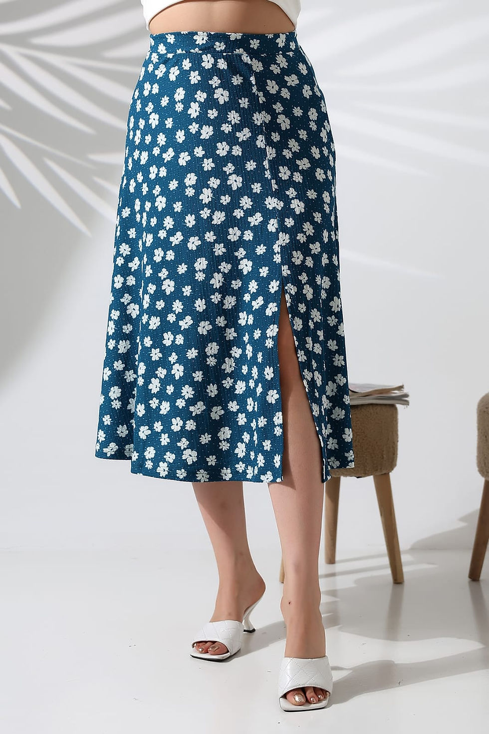 Küçük resim: Petrol Yırtmaçlı Etek