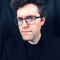 Piontek Headshot_edited.jpg