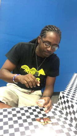 36015717_10216250614433739_2152898360514