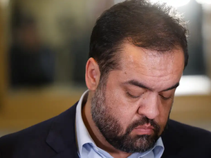 Julgamento de cassação do governador do Rio é suspenso