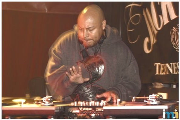 DJ_Solar_Stanze_edited.jpg
