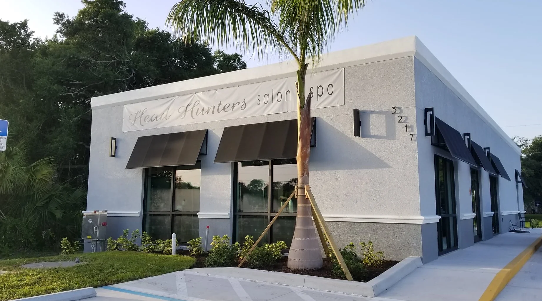 Head Hunters Salon