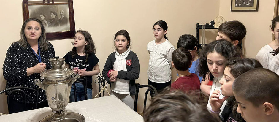 მესამე ბ კლასის მოსწავლეები ზაქარია ფალიაშვილის სახლ-მუზეუმს ესტუმრნენ