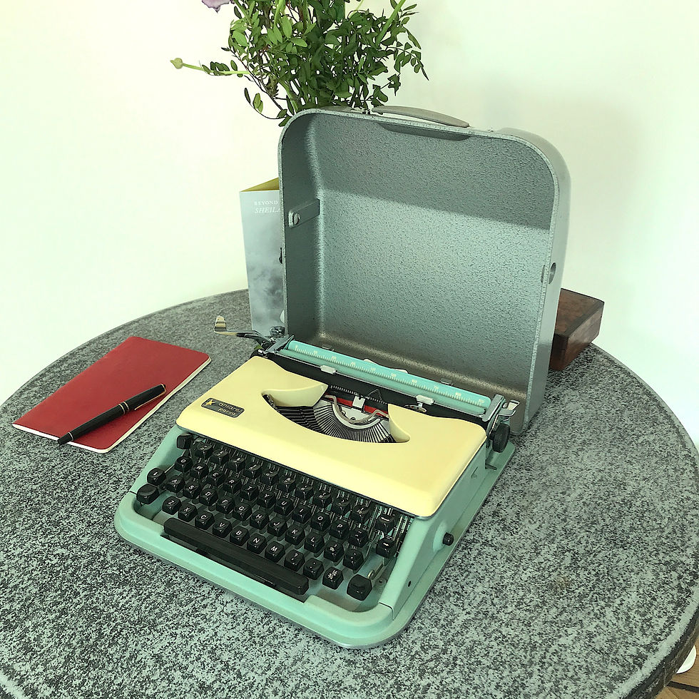 Thumbnail: Antares Parva Typewriter — A true "Super-Portable"! 1960