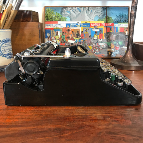 完動品　TRIUMPH NORM 6 トライアンフタイプライター ドイツ仕様 SORRY, SOLD! 1943 Triumph Norm 6 Typewriter | Acme Type Machines