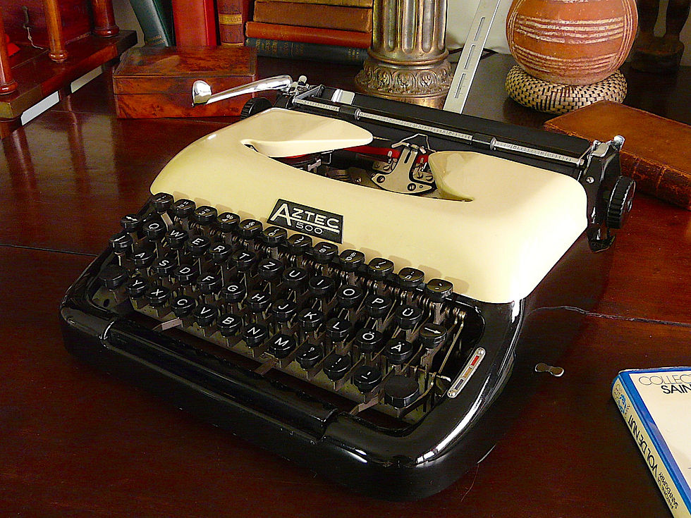 Aztec Typewriter, Original Colours, Model 500, 1962