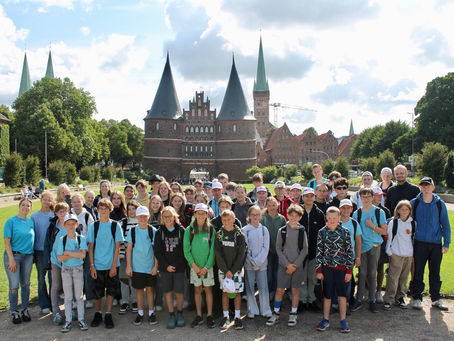 Tag 3: Detektivspiel in Lübeck, Strandbesuch und Grillabend