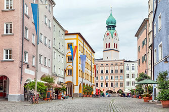 Stadtführung Rosenheim für Gruppen, Schulklassen und Kinder, Tourguide guida italiana guided walk Citytour, Führung Rosenheim Altstadt entdecken rundgang, Rosenheim-cops drehorte besichtigung, Lokschuppen, giro per la città giro per Rosenheim