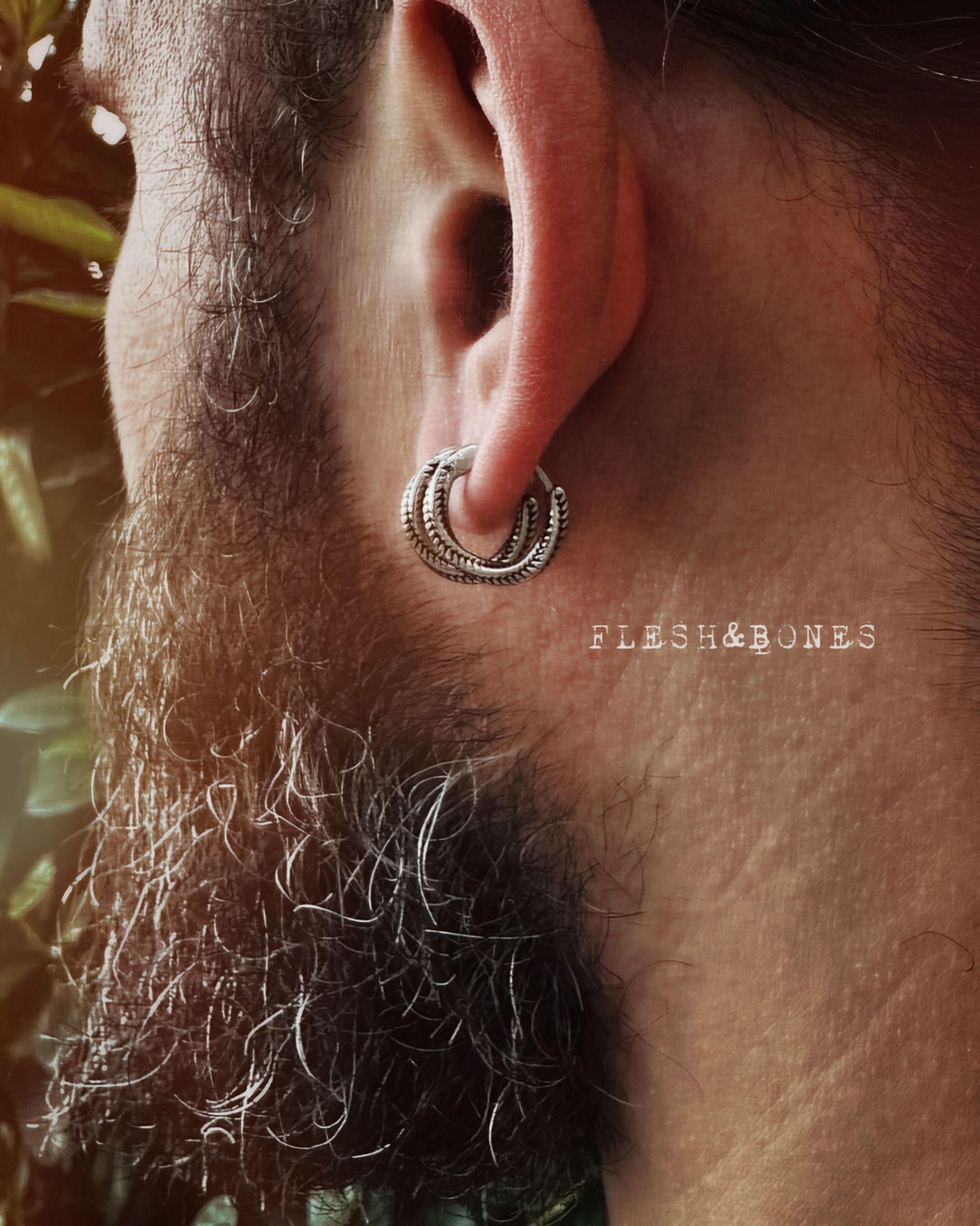 TWISTED mono-earring