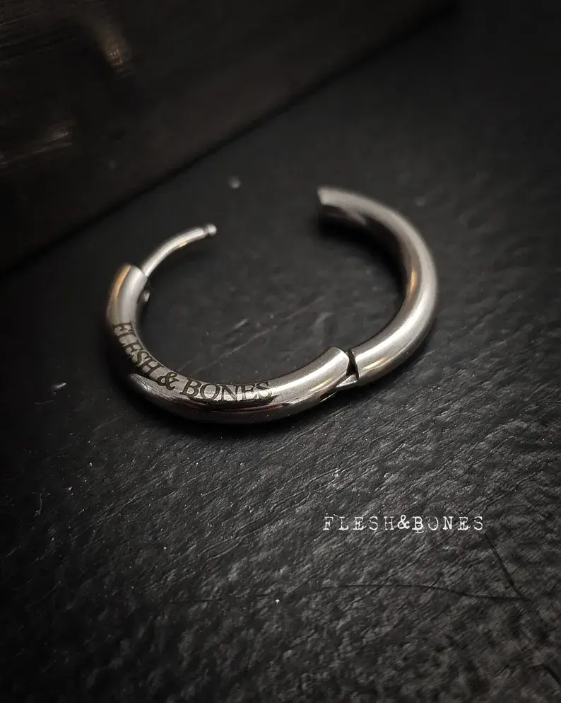 Miniature : BOLD PULSE  mono-earring, thick hoop, stainless, no allergy