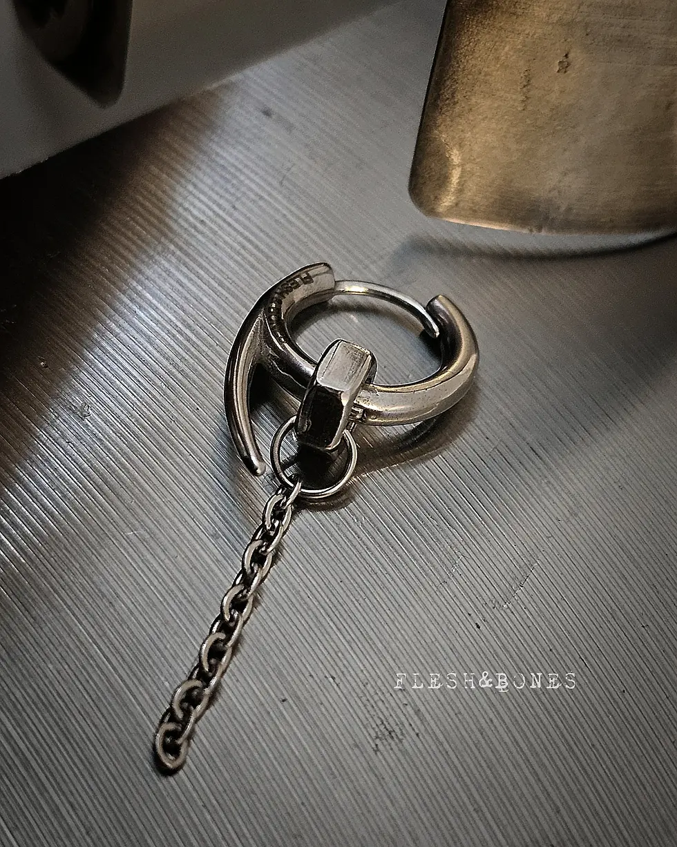 Miniature : CLUB mono-earring, 3 options